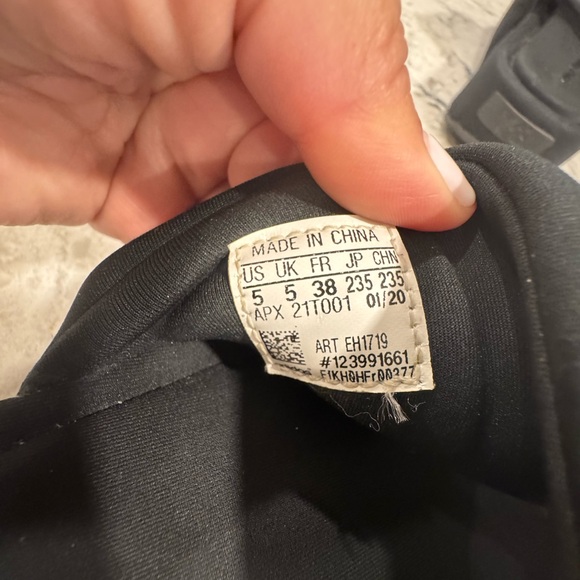 Adidas Y-3 Yohji Yamamoto Comfylette Puff Slide Black Women's Size 5 - Picture 10 of 10